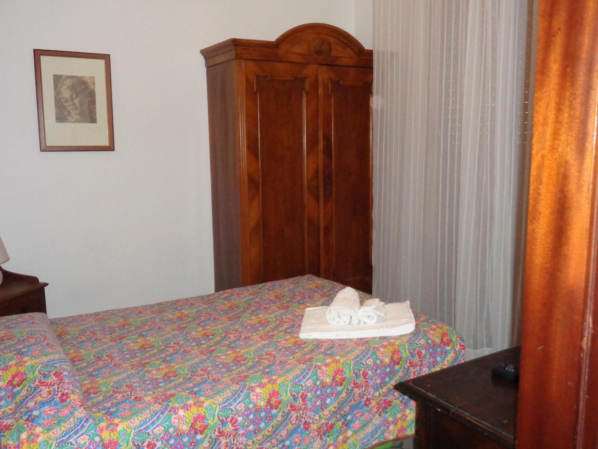 Hotel Rosati Чиуси Экстерьер фото